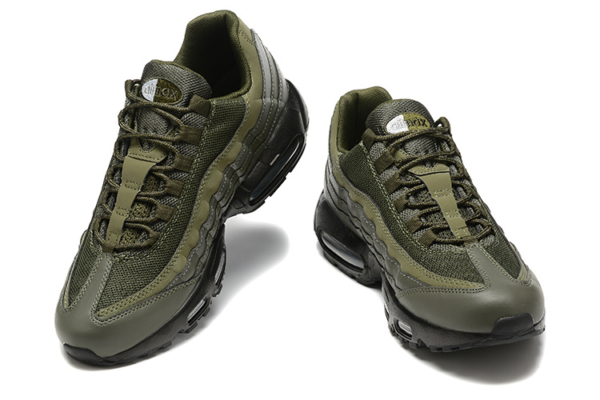 Nike_Air_Max_95__Olive_Reflective__-02